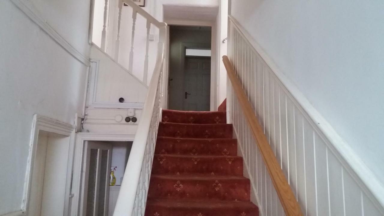 The Townhouse Apartment Horsham Exterior foto